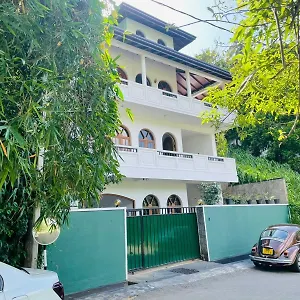 Gasthof Nine Kandy