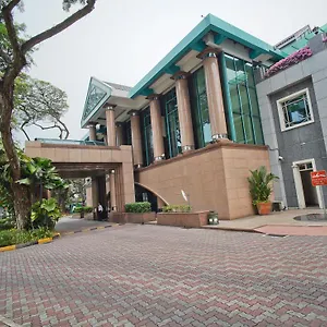 The At Recreation Club Hotel